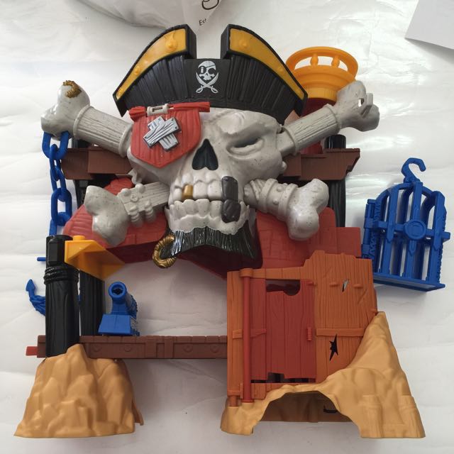 Imaginext blackbeard's best sale lair