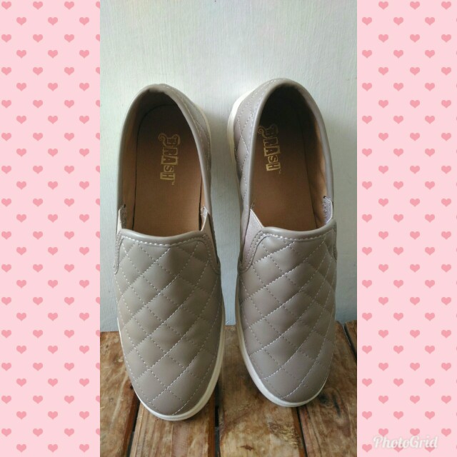 payless slip on shoes