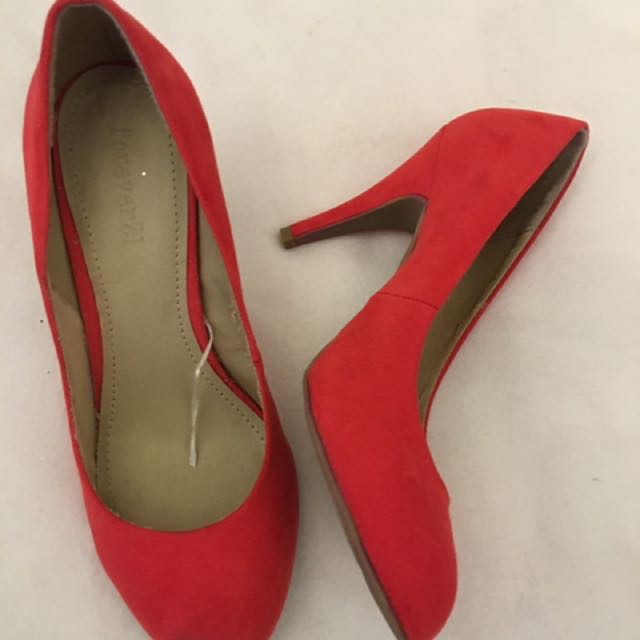 Red shoes 2025 forever 21