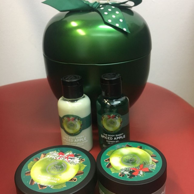 The Body Shop Apple Tin Gift Set Approx 50 Savings Reseved Till 6 Dec Health Beauty Bath Body On Carousell