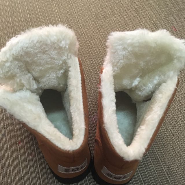 Winter Boots （分類：靴）位於 Hong Kong。 由 dejavuhk 提交（商品編號 141677821，圖片 4）。簡介： 。
