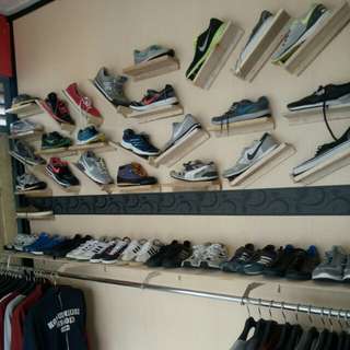 Stock adidas masih banyak