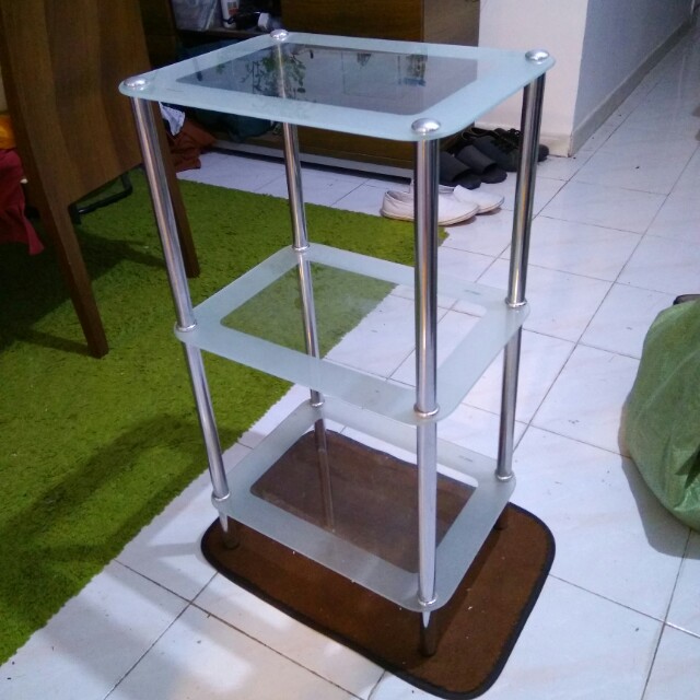 3 tier glass shelf / stand, 傢俬＆家居, 傢俬, 書櫃、櫃子及架 Carousell