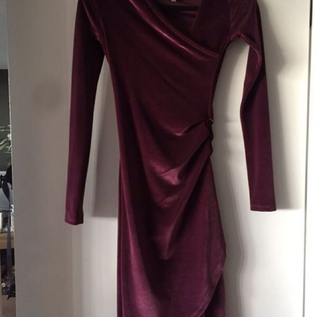 Aritzia velvet dress online