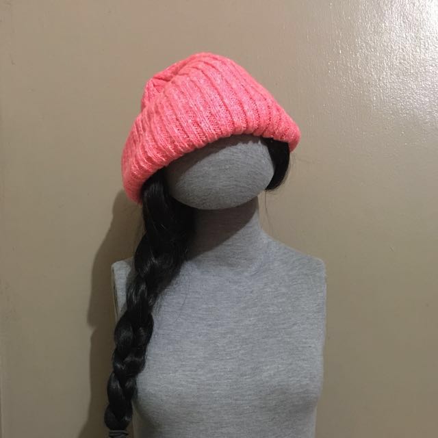 Brand New H&M pink beannie w/ defect) (Category: Others Tops) located in Quezon City. Submitted by rusinell (Listing ID 141809966, Image 1). Description: Stand out in winter! Selling this cute pink beannie from H&M. Selling low due to a hole but it can be covered and unnoticeable when worn as seen on the mannequin..