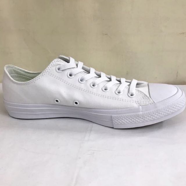 CONVERSE CHUCK TAYLOR II LOW CUT WHITE (with Lunarlon Insole), Men's  Fashion, Footwear on Carousell