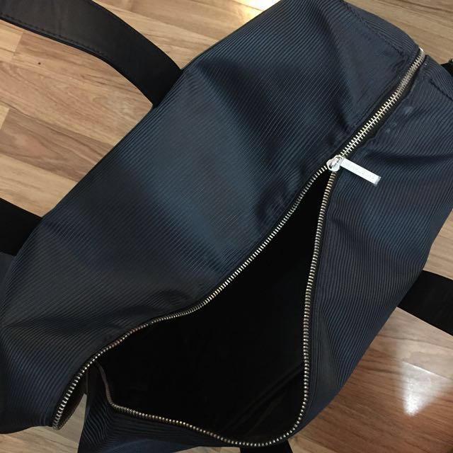 Giorgio Armani Parfums Duffle Travel Bag, Men's Fashion, Bags, Belt bags, Clutches and Pouches ...