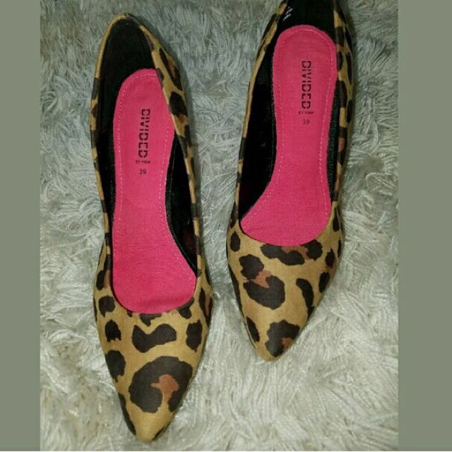 H\u0026M Divided leopard print heels 