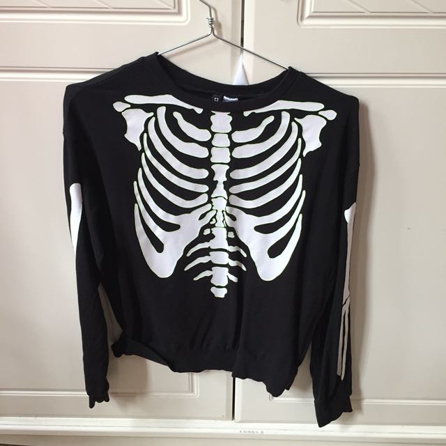 H M Halloween skull sweater glow in the dark Fesyen Wanita