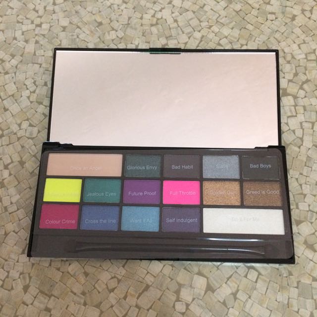I Love Makeup Eyeshadow Palette Health Beauty Makeup On Carousell