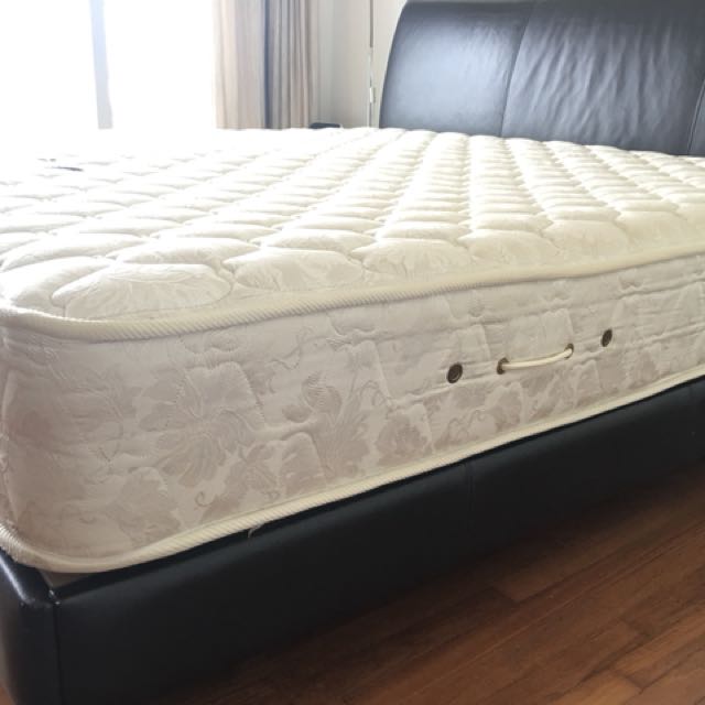 King Size Mattress, Simmons Beautyrest Heritage, Furniture & Home