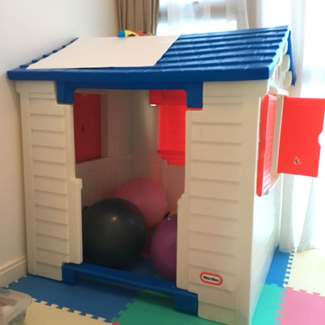 LITTLE TIKES HOUSE, Hobbies & Toys, Toys & Games on Carousell