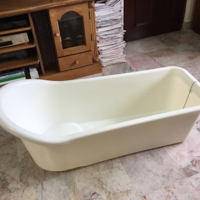 Portable bathtub, Health & Beauty, Bath & Body on Carousell