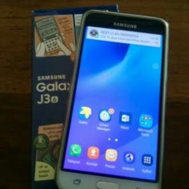 Samsung Galaxy J3 2016 Warna Putih Telepon Seluler Tablet Aksesoris Tablet Handphone Di Carousell