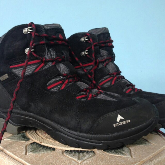 Sepatu Hiking Eiger Olah Raga Perlengkapan Olahraga Lainnya Di Carousell