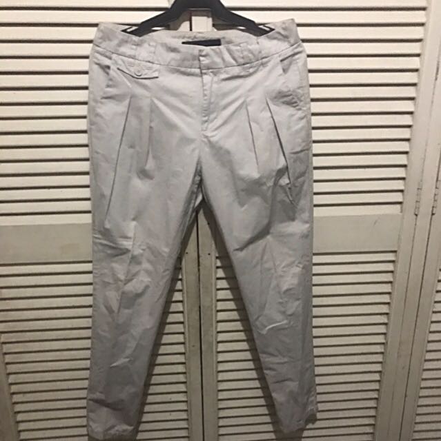 Zara Basic Pants (Category: Other Bottoms) located in Paranaque City. Submitted by makeup10 (Listing ID 141933528, Image 3). Description: .