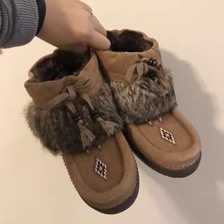 Manitobah Mukluks