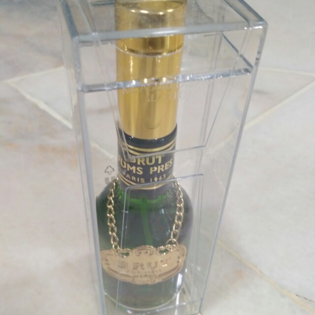 Brut 100ml Perfume Eau De Toilette With Toiletry Bag Health