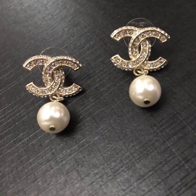 Chanel clearance vip earrings