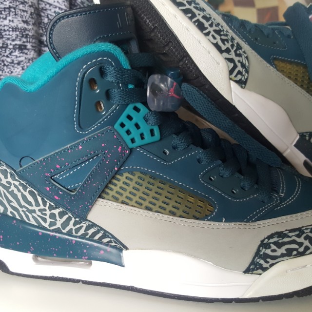 womens jordan spizike