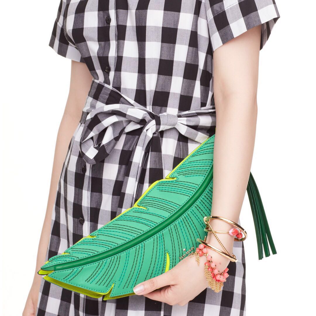 Kate Spade Banana Leaf Clutch, Women's Fashion, Bags & Wallets, Purses &  Pouches on Carousell