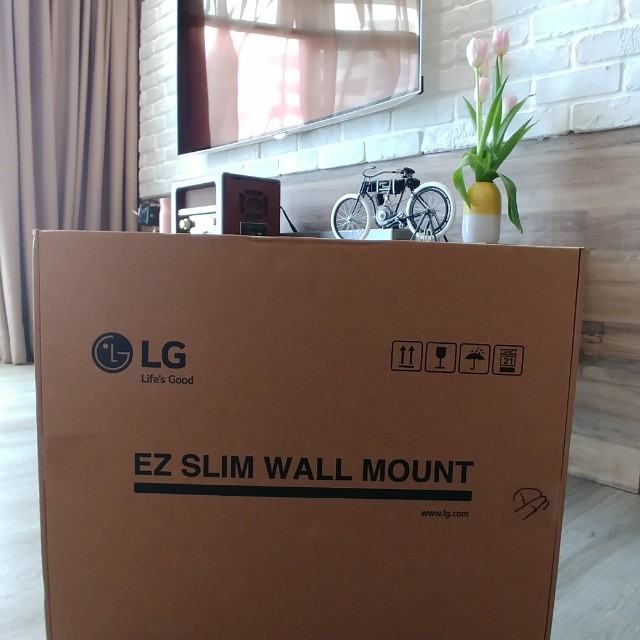 Lg Otw150 Tilting Wall Mount For 2015 Oled Televisions Lg Usa