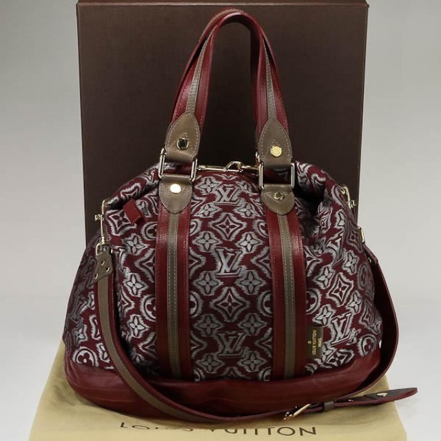 LV limited edition Aviator bag (pre-fall 2010), Luxury, Bags