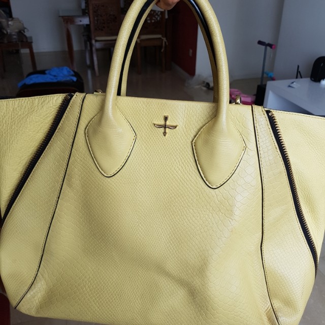 Pour La Victoire Yellow Extra Large Shoulder Leather Handbag. Cond. Very  Good.