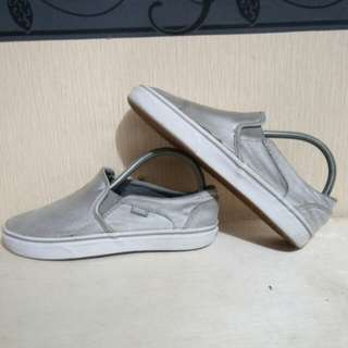Vans slip on