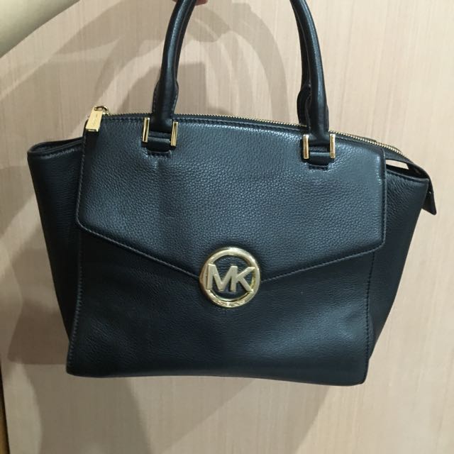 Authentic Michael Kors Bag Luxury Bags Wallets On Carou