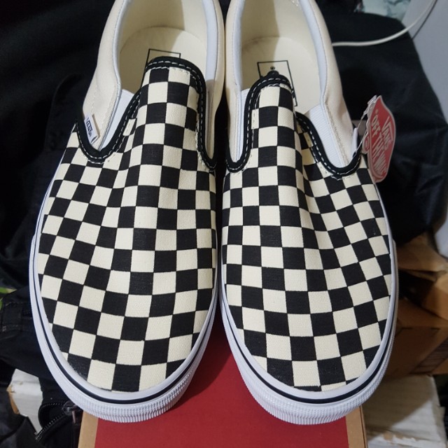 new vans checkered