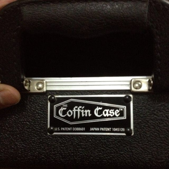 Coffin Case For Guitar & Bass, Hobbies & Toys, Music & Media 
