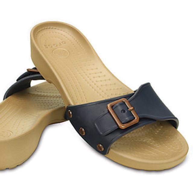 Crocs sarah sandals new arrivals