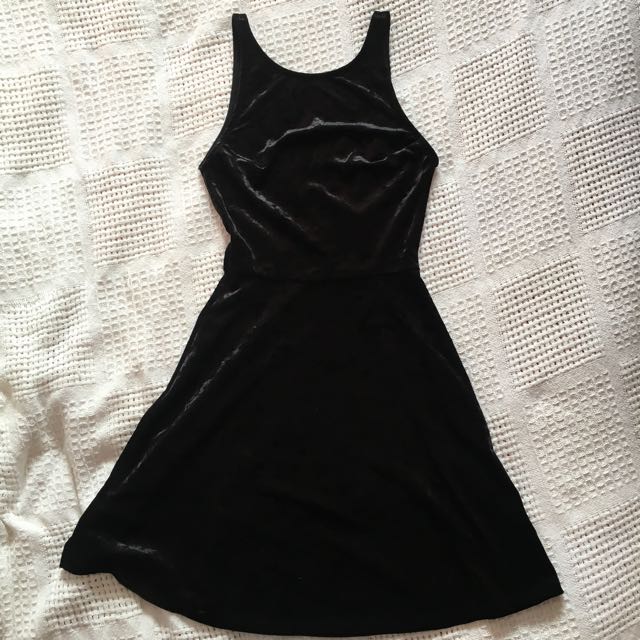 H M black velvet skater dress Women s Fashion Accessories on Carousell