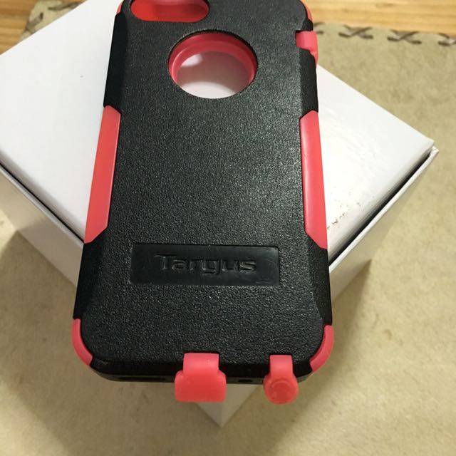 Original Targus Iphone 5/5s Cover (Category: iPhone 12 Series) located in Quezon City. Submitted by beah07 (Listing ID 142217117, Image 1). Description: .
