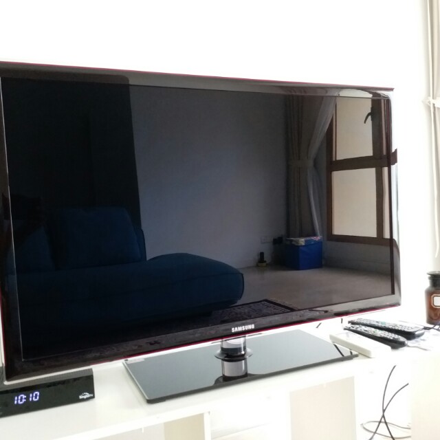 Samsung LED TV 40 inch UA40D5500, TV & Home Appliances, TV ...