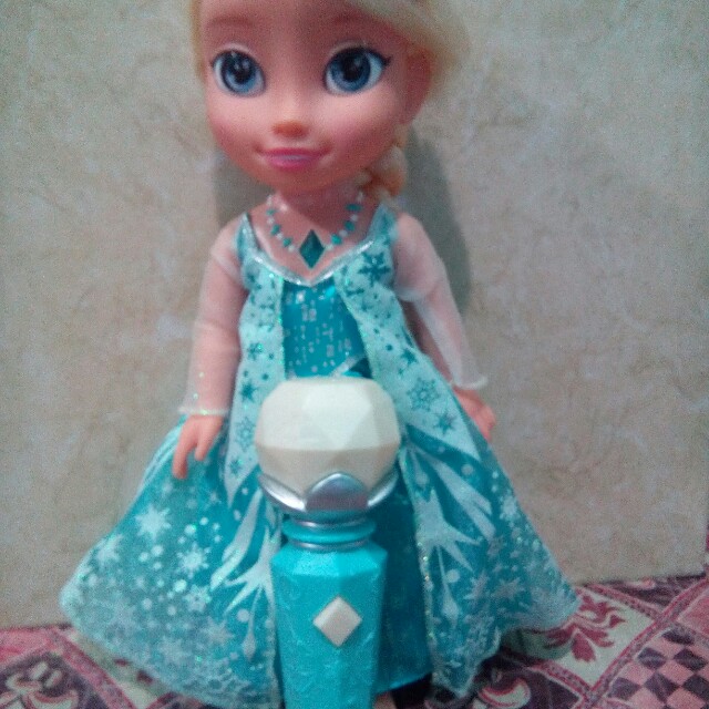 sing along elsa doll with microphone