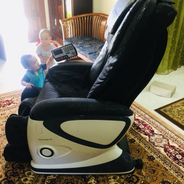 Takasima massage chair kerusi urut enamor iii Furniture Home