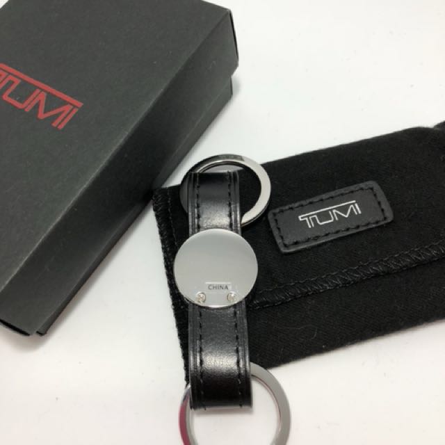 TUMI Keychain, Men's Fashion, Watches & Accessories, Wallets & Card