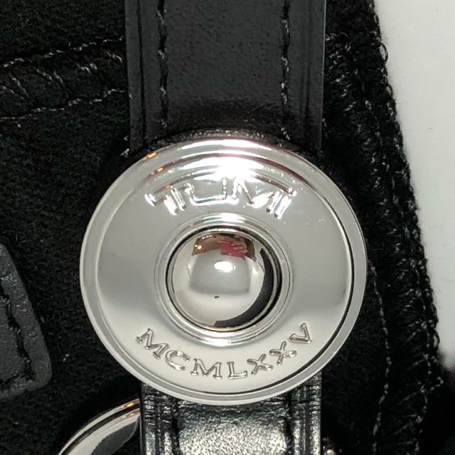 TUMI Keychain, Men's Fashion, Watches & Accessories, Wallets & Card