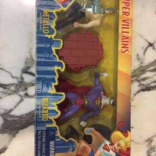 Super heroes vs super villains!