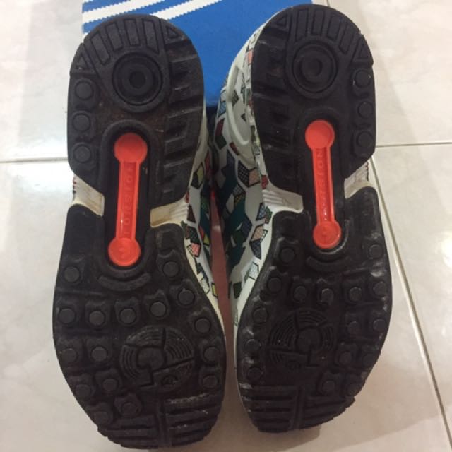 Adidas flux blanc S79096, Men's Fashion, Footwear, Flipflops and on Carousell