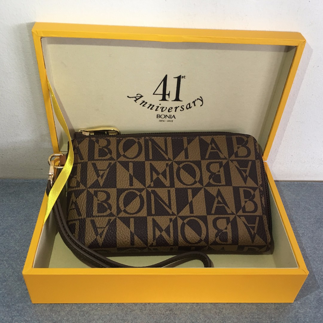 Wallet BONIA ORIGINAL PRELOVED, Women's Fashion, Bags & Wallets, Purses &  Pouches on Carousell