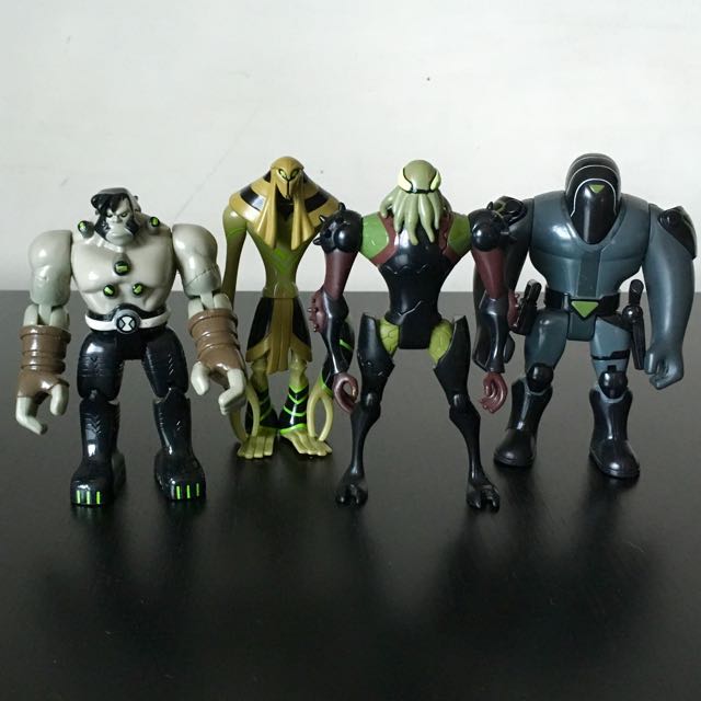 Bandai - BEN 10 Action Figure Lot - FRANKENSTRIKE, SNARE-OH, VILGAX