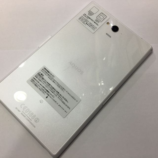 docomo Sharp AQUOS Pad SH-06F 4G LTE 2手85%新白色送保護貼sh06f