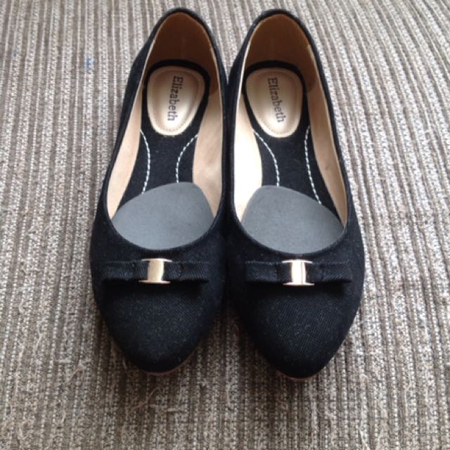 Flat Shoes Hitam Sepatu Wanita Hitam Black Elizabeth Fesyen Wanita Sepatu Di Carousell