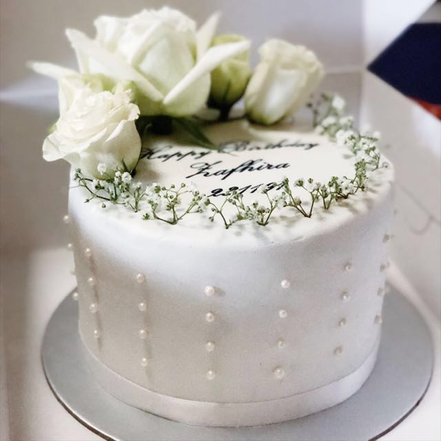 Fondant Wedding Engagement Cakes Food Drinks Baked Goods On