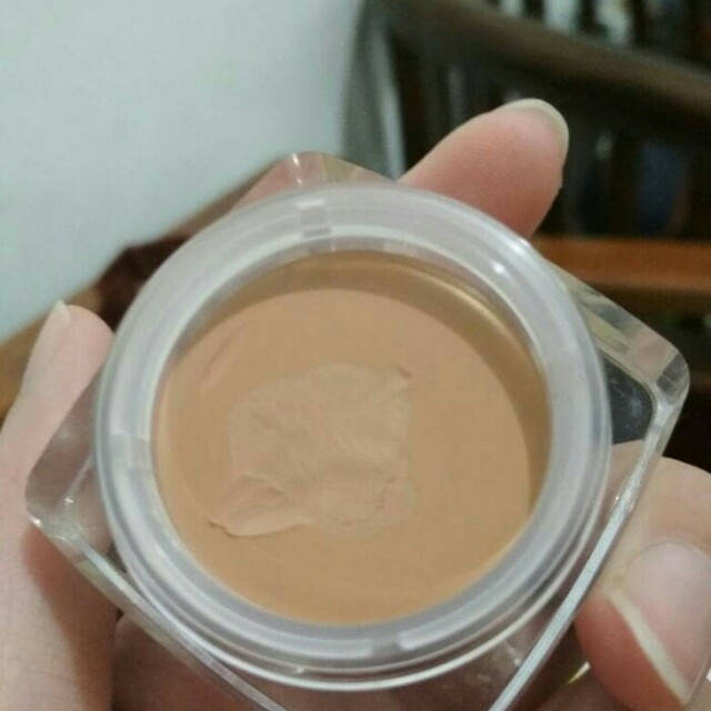 La Tulipe Perfect Foundation Shade Ochre Kesehatan Kecantikan Rias Wajah Di Carousell