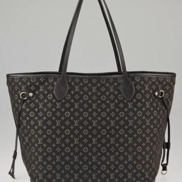 Louis Vuitton mini bucket bag, Women's Fashion, Bags & Wallets, Purses &  Pouches on Carousell