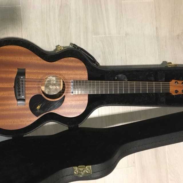 Maton Mini EMM6 Hobbies Toys Music Media Musical